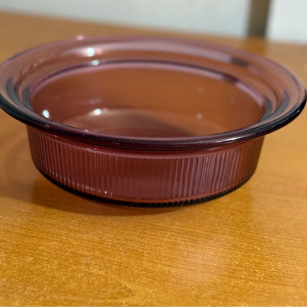 Vintage corning, ware, visions ribbed 1 quart cranberry ribbed casserole dish